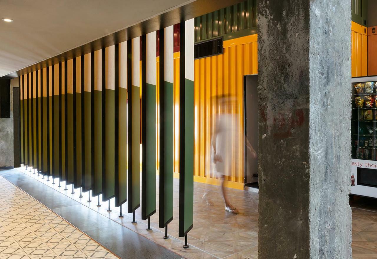 The Spot Hostel Tel Aviv Exterior photo